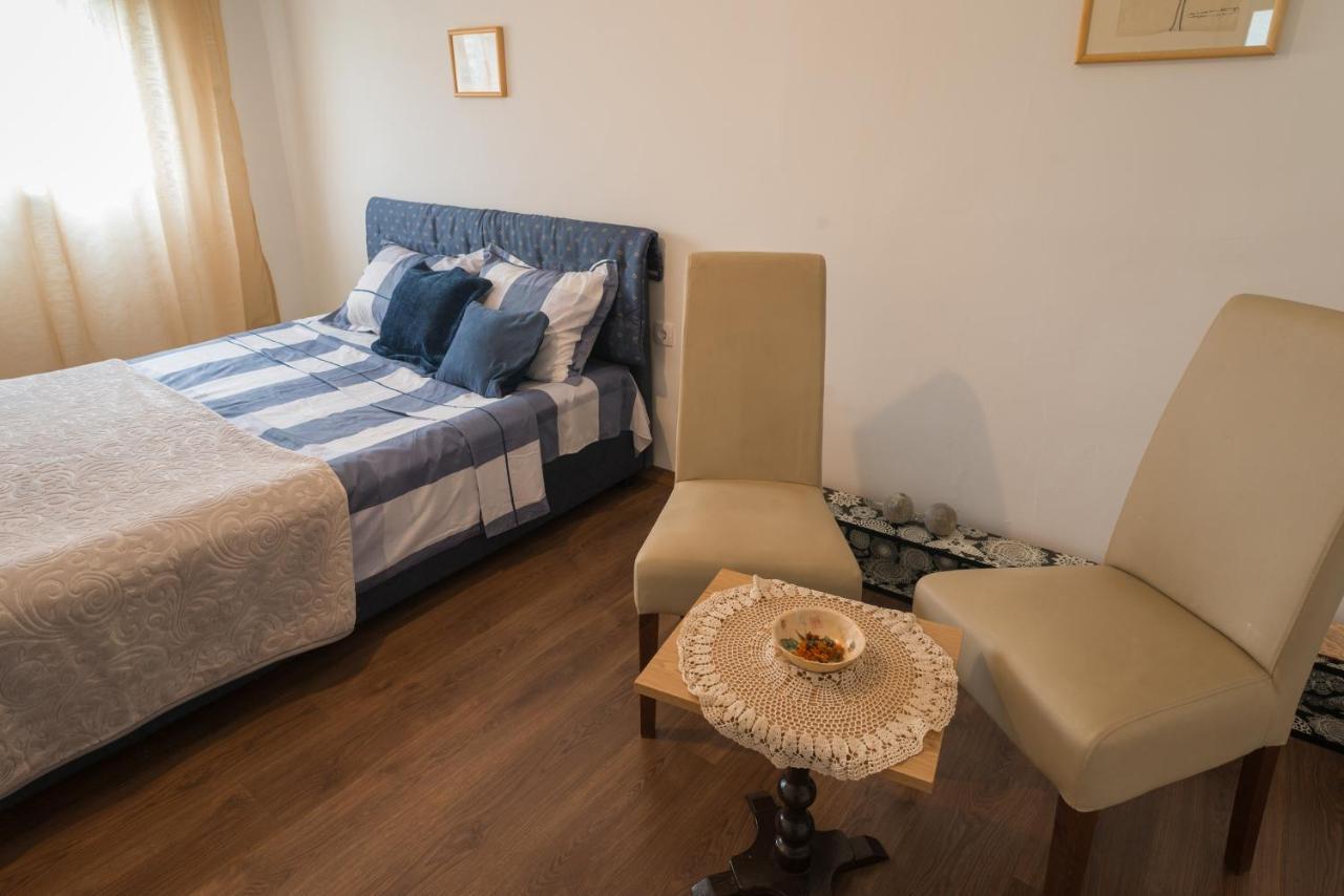 Kuca na selu + besplatan parking Villa Nikšić Bagian luar foto